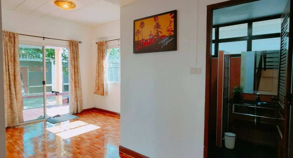 For rent 3 bedrooms house in Mueang Chiang Mai, Chiang Mai