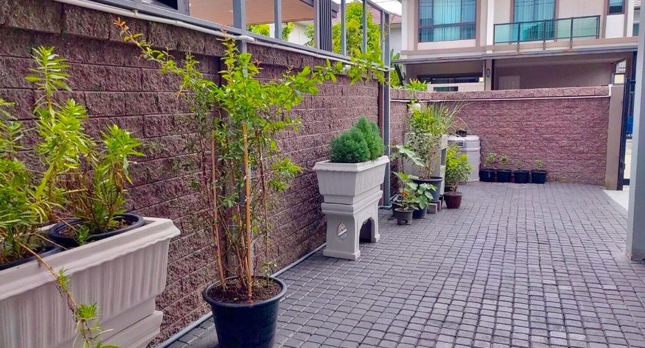 For sale 4 bedrooms house in Pak Kret, Nonthaburi
