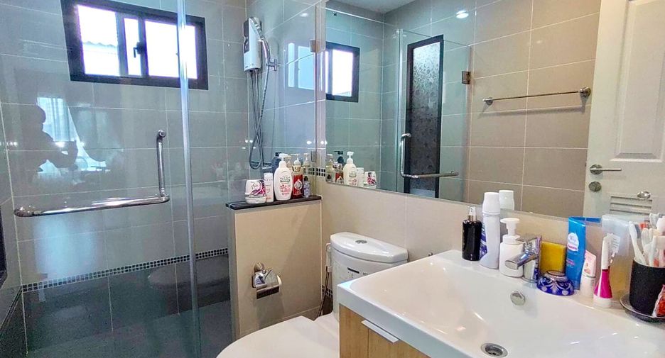 For sale 4 bedrooms house in Pak Kret, Nonthaburi