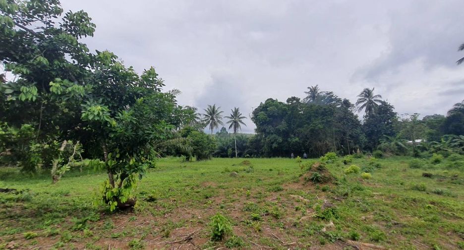 Terreno en venta en Takua Pa, Phang Nga