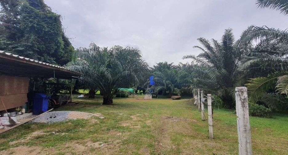 Terreno en venta en Takua Pa, Phang Nga