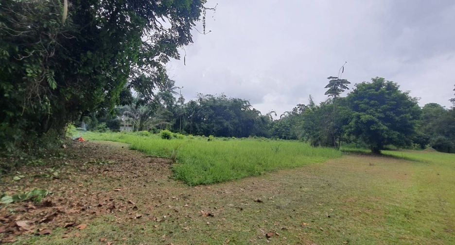 Terreno en venta en Takua Pa, Phang Nga