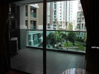 For sale 2 bedrooms condo in Huai Khwang, Bangkok
