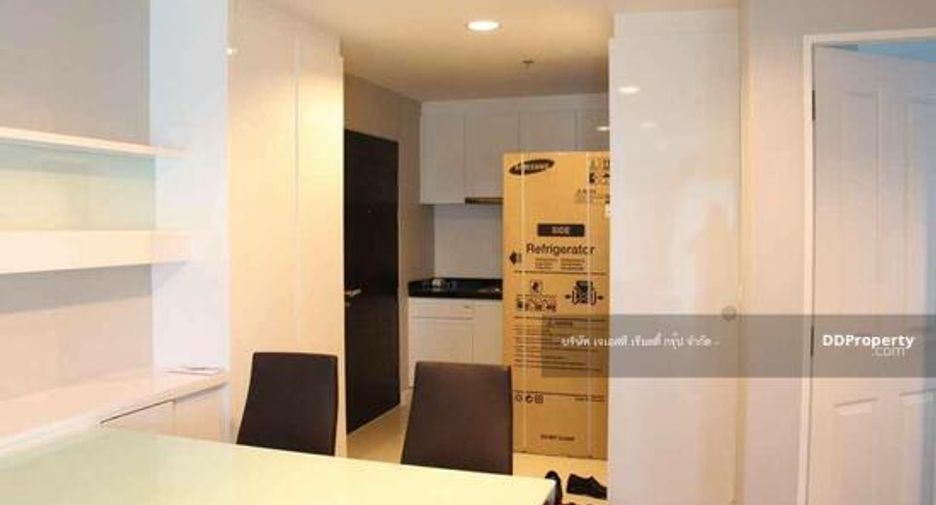 For sale 2 bedrooms condo in Huai Khwang, Bangkok