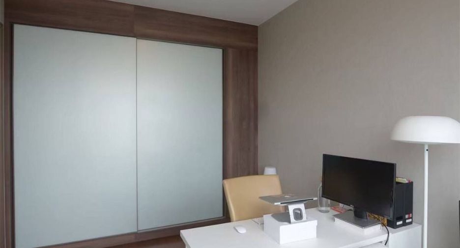 For rent 3 bedrooms condo in Bang Kho Laem, Bangkok