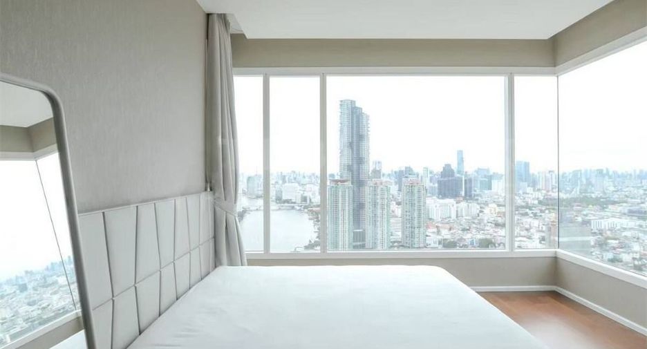 For rent 3 bedrooms condo in Bang Kho Laem, Bangkok