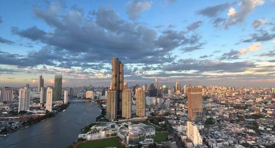 For rent 3 bedrooms condo in Bang Kho Laem, Bangkok