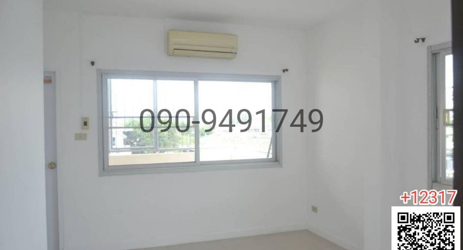 For rent 4 bedrooms townhouse in Mueang Nonthaburi, Nonthaburi