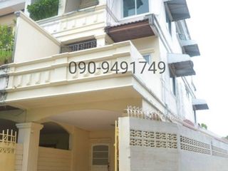 ให้เช่า 4 ห้องนอน ทาวน์เฮ้าส์ ใน เมืองนนทบุรี, นนทบุรี