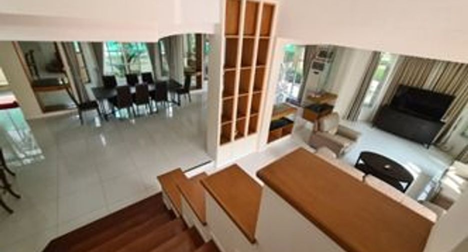 For rent 4 bedrooms condo in Mueang Samut Prakan, Samut Prakan