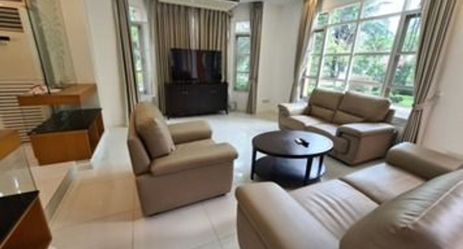 For rent 4 bedrooms condo in Mueang Samut Prakan, Samut Prakan