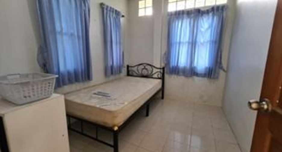 For rent 4 bedrooms condo in Mueang Samut Prakan, Samut Prakan