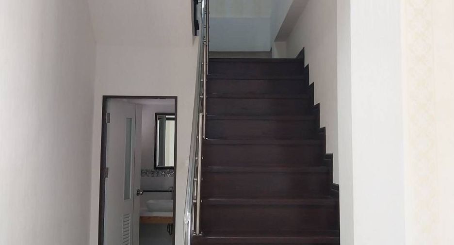 For sale 3 bedrooms house in Mueang Samut Sakhon, Samut Sakhon