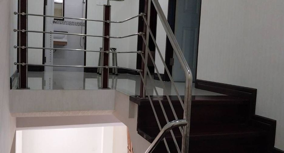 For sale 3 bedrooms house in Mueang Samut Sakhon, Samut Sakhon