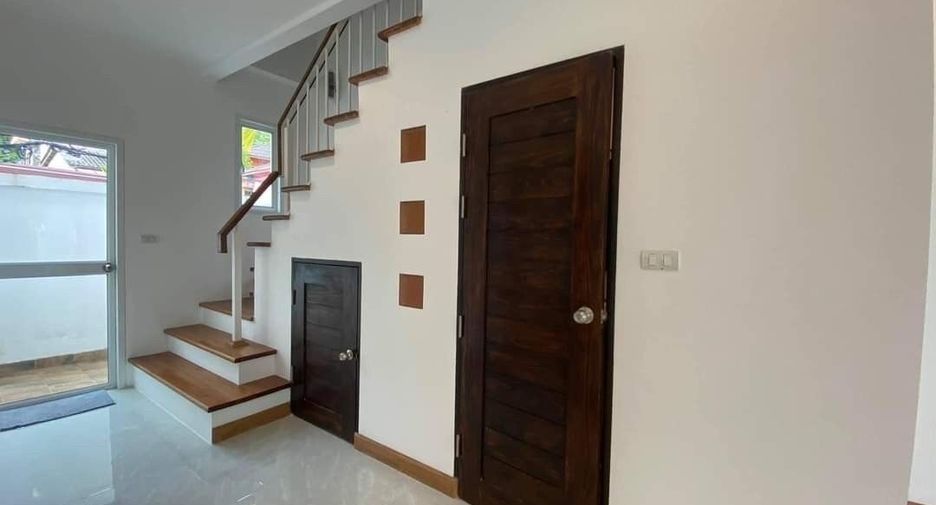 Casa adosada en venta de 3 habitaciones en Kathu, Phuket