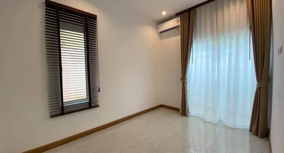 Casa adosada en venta de 3 habitaciones en Kathu, Phuket