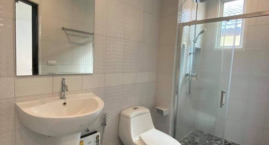 Casa adosada en venta de 3 habitaciones en Kathu, Phuket