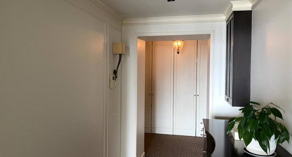 For sale 3 bedrooms condo in Sathon, Bangkok