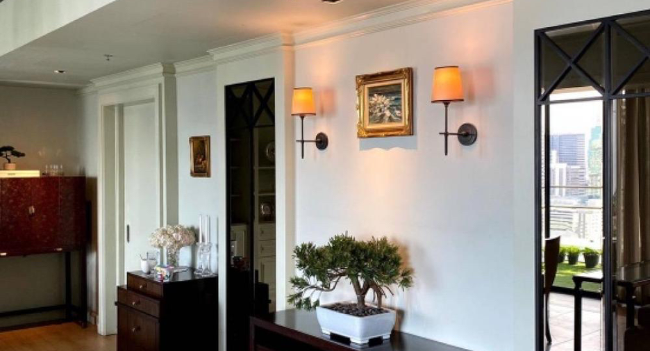 For sale 3 bedrooms condo in Sathon, Bangkok
