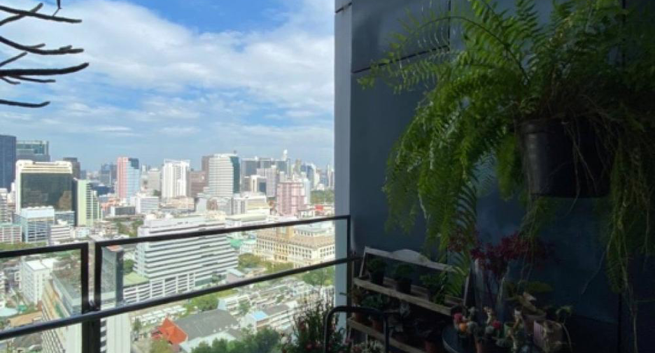 For sale 3 bedrooms condo in Sathon, Bangkok
