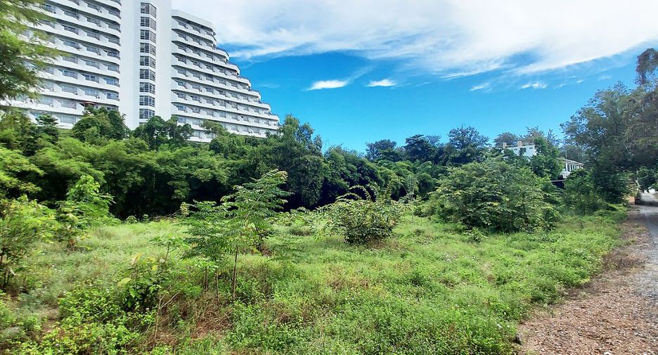 For sale 23 bedrooms hotel in Mueang Rayong, Rayong