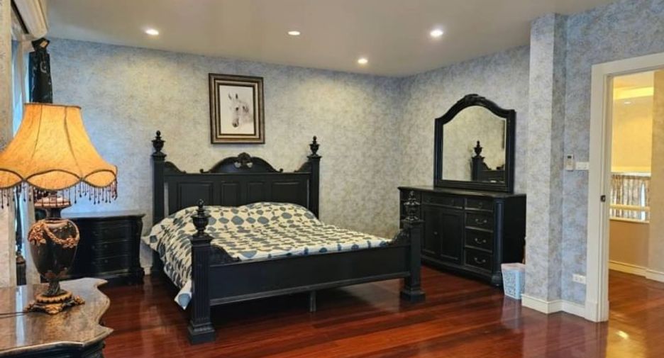 À vendre 5 chambres maison à Mueang Chon Buri, Chonburi