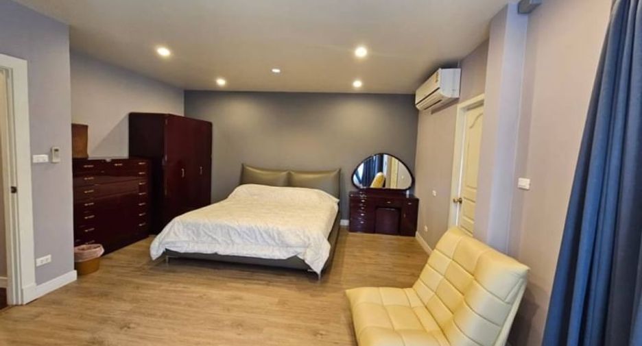 À vendre 5 chambres maison à Mueang Chon Buri, Chonburi