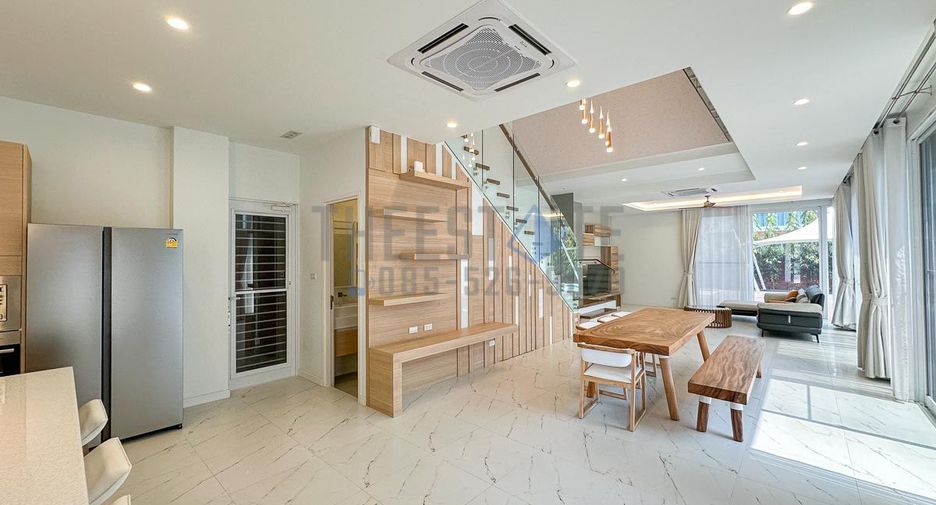 For rent 4 bedrooms villa in San Kamphaeng, Chiang Mai
