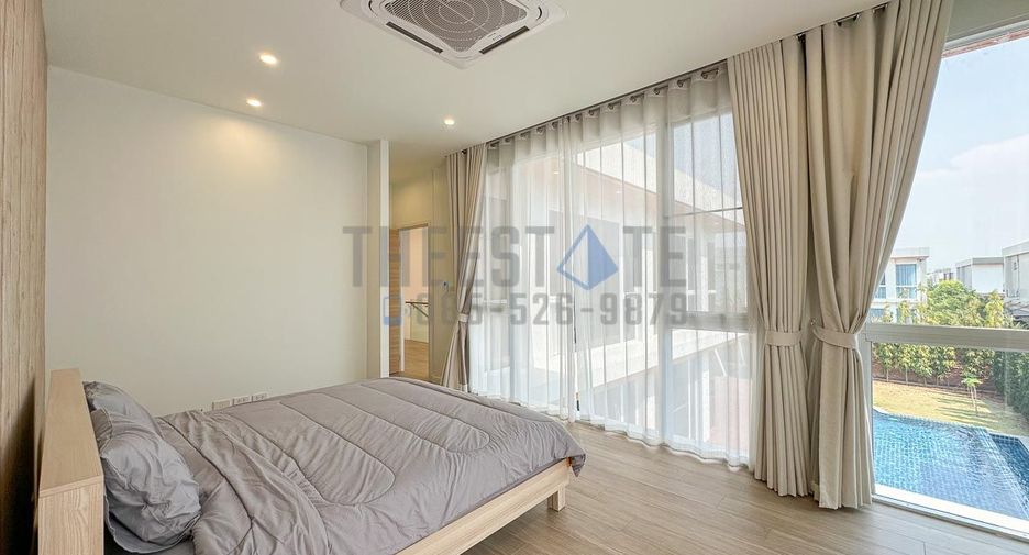 For rent 4 bedrooms villa in San Kamphaeng, Chiang Mai