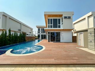Villa zur Miete mit 4 Zimmer in San Kamphaeng, Chiang Mai