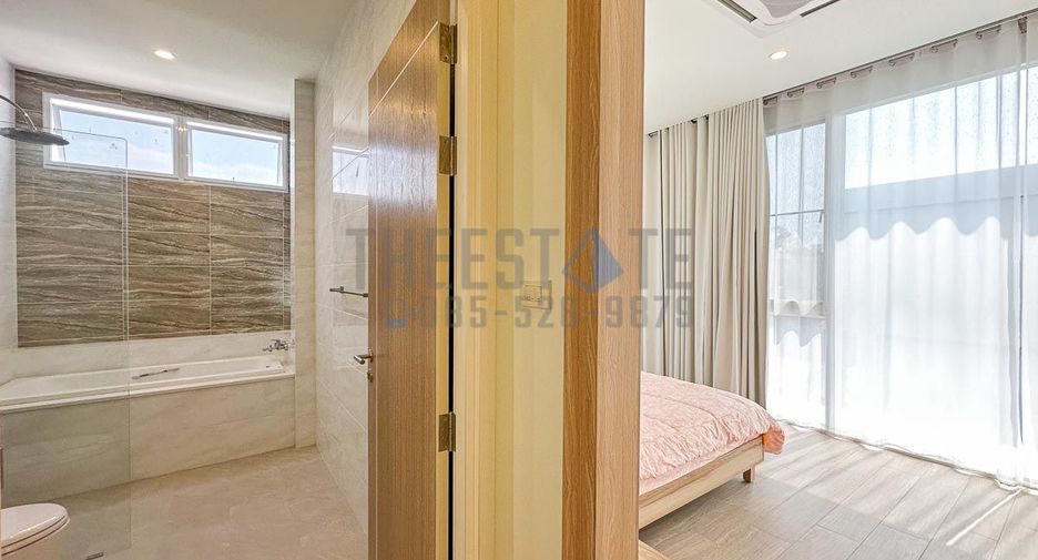 For rent 4 bedrooms villa in San Kamphaeng, Chiang Mai