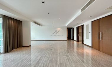Condo en alquiler de 4 habitaciones en Khlong Toei, Bangkok