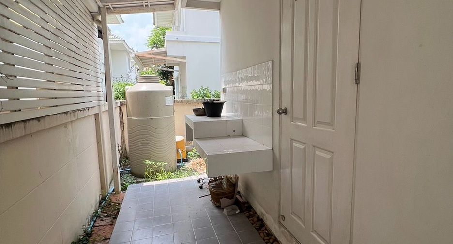 For sale 3 bedrooms house in Mueang Nonthaburi, Nonthaburi