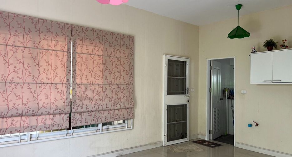 For sale 3 bedrooms house in Mueang Nonthaburi, Nonthaburi