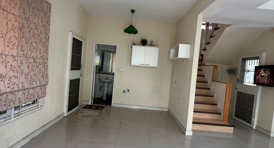 For sale 3 bedrooms house in Mueang Nonthaburi, Nonthaburi