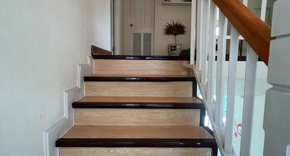 For sale 3 bedrooms house in Mueang Nonthaburi, Nonthaburi