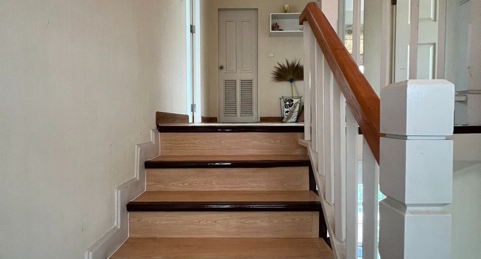 For sale 3 bedrooms house in Mueang Nonthaburi, Nonthaburi