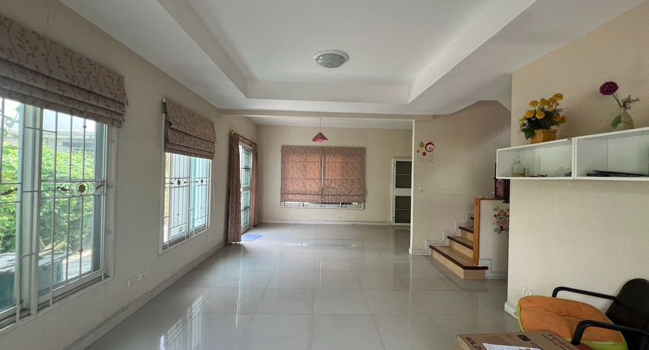 For sale 3 bedrooms house in Mueang Nonthaburi, Nonthaburi