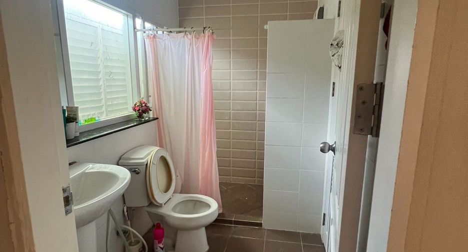 For sale 3 bedrooms house in Mueang Nonthaburi, Nonthaburi