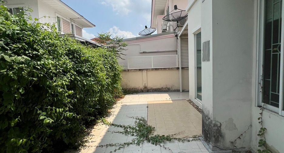 For sale 3 bedrooms house in Mueang Nonthaburi, Nonthaburi