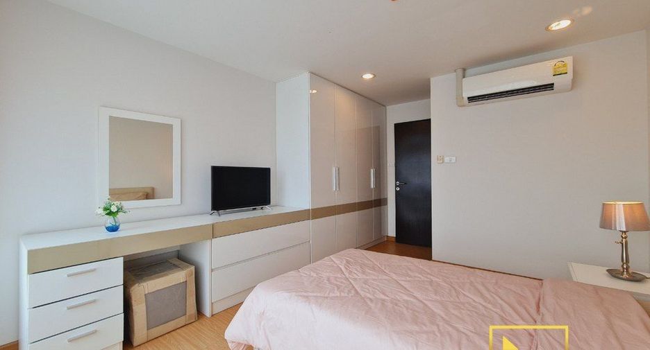 For rent 2 bedrooms apartment in Watthana, Bangkok