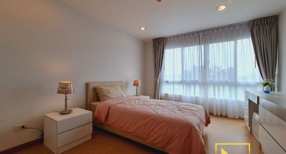 For rent 2 bedrooms apartment in Watthana, Bangkok