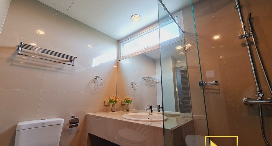 For rent 2 bedrooms apartment in Watthana, Bangkok