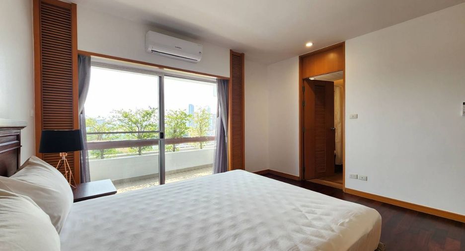 For rent 3 Beds apartment in Bang Rak, Bangkok