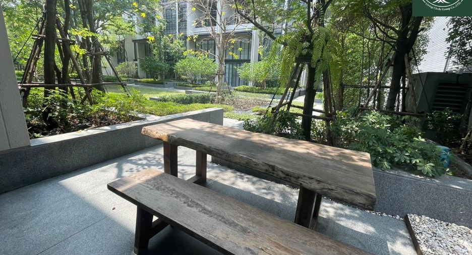 For rent and for sale 4 bedrooms townhouse in Watthana, Bangkok