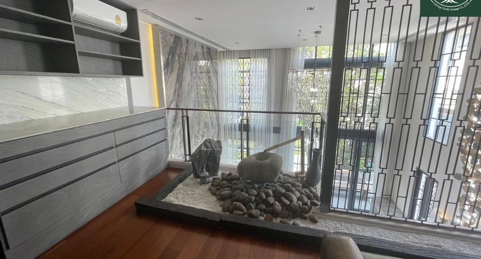 For rent and for sale 4 bedrooms townhouse in Watthana, Bangkok