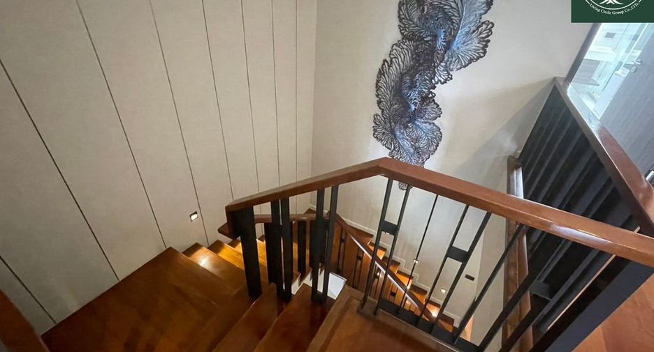 For rent and for sale 4 bedrooms townhouse in Watthana, Bangkok