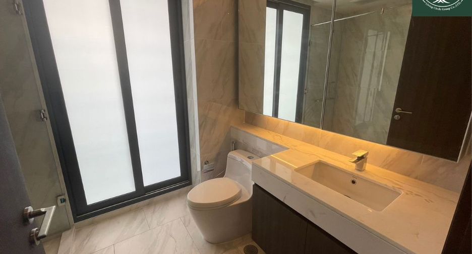 For rent and for sale 4 bedrooms townhouse in Watthana, Bangkok