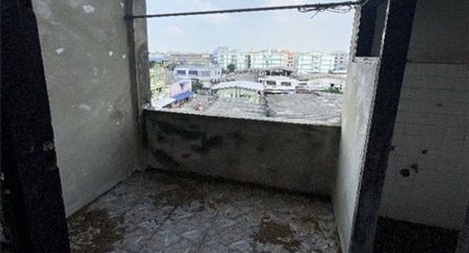 For sale スタジオ apartment in Krathum Baen, Samut Sakhon