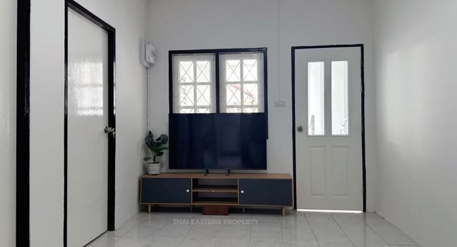 出售 2 卧室 独立屋 在 Si Racha, Chon Buri
